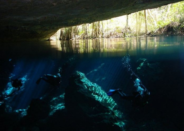 Aventura dentro de cenotes